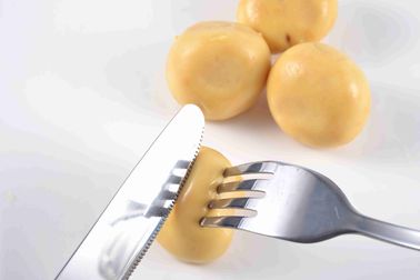 A colocação em latas inteira do sabor salgado cresce rapidamente o peso drenado lata 230g de X12 425g