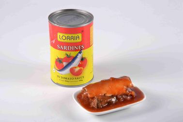 A cavala macia do gosto enlatou peixes/cavala estanhada no molho de tomate nenhuma impureza