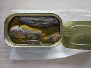 Sardinhas enlatadas naturais deliciosas dos peixes no peso líquido vegetal de óleo 125g