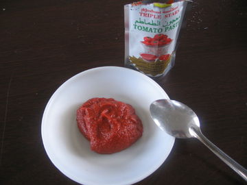 Pasta de tomate enlatada ao vapor deliciosa e fácil de incorporar a qualquer prato