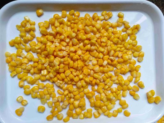Pronto para comer Milho doce enlatado textura macia Origem variável Comumente EUA Adequado para embalagens e processamento de alimentos
