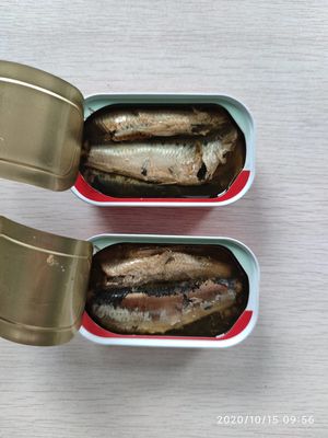 Sem aditivos Peixe de sardinha enlatado para almoço rápido ou jantar leve